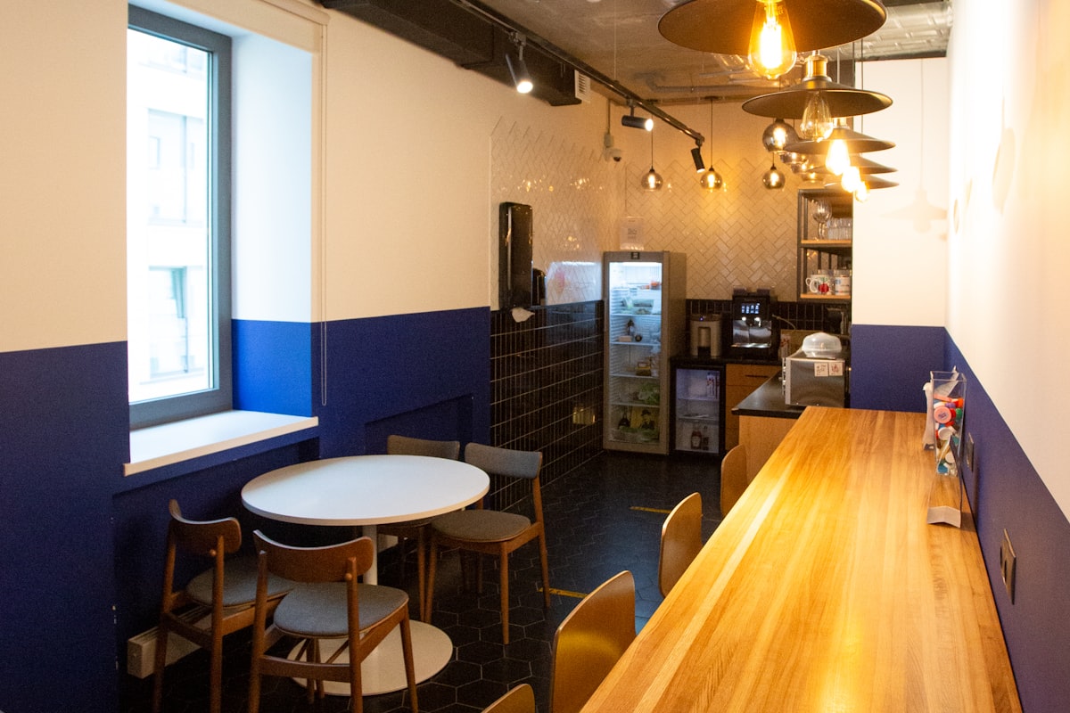 Digital nomads socializing at a coworking event