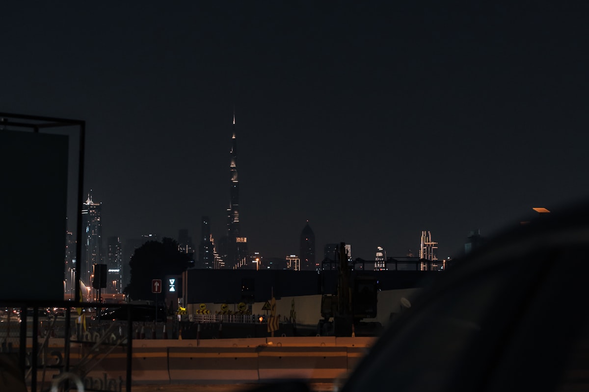 Dubai Marina waterfront with nomads at a cafe