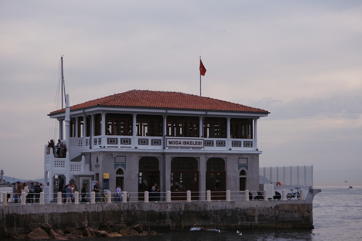 Istanbul Kadıköy market scene