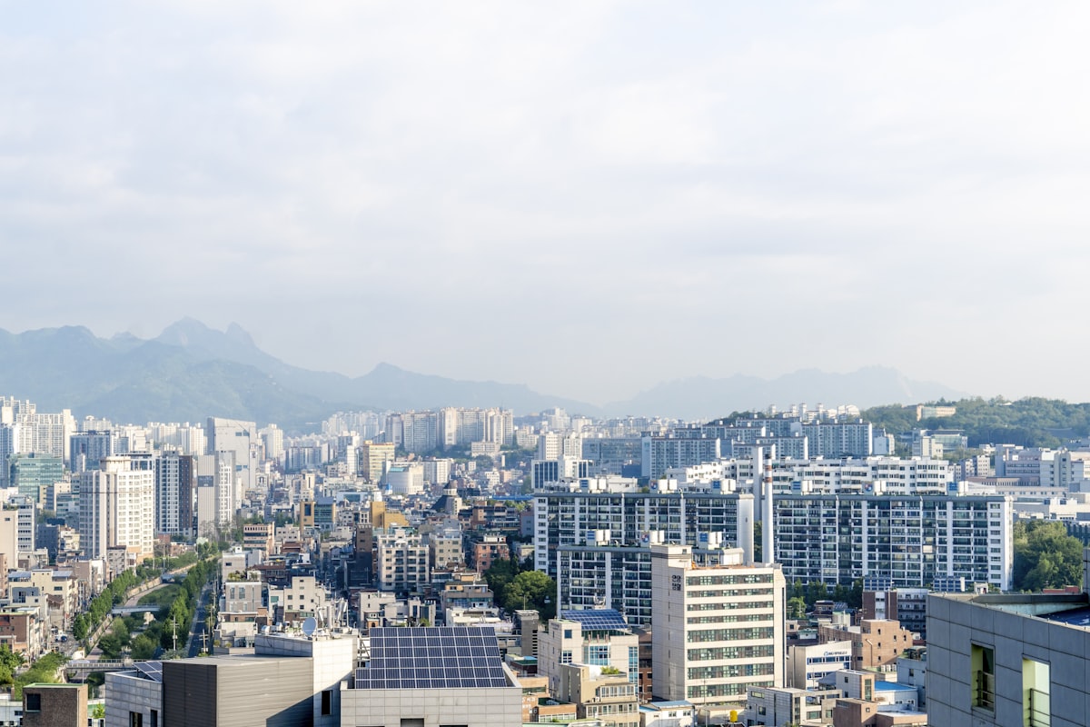 Seoul cityscape with Namsan Tower at night